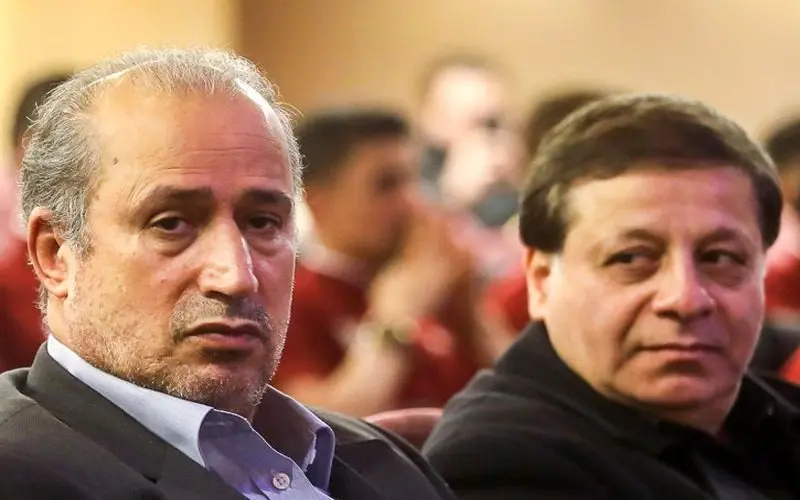 مسئولیت عجیب به ساکت توسط تاج