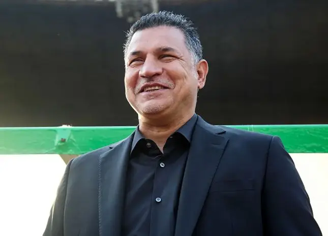 ببینید؛ شوخی عجیب علی دایی با همسرش در پشت صحنه نمایش