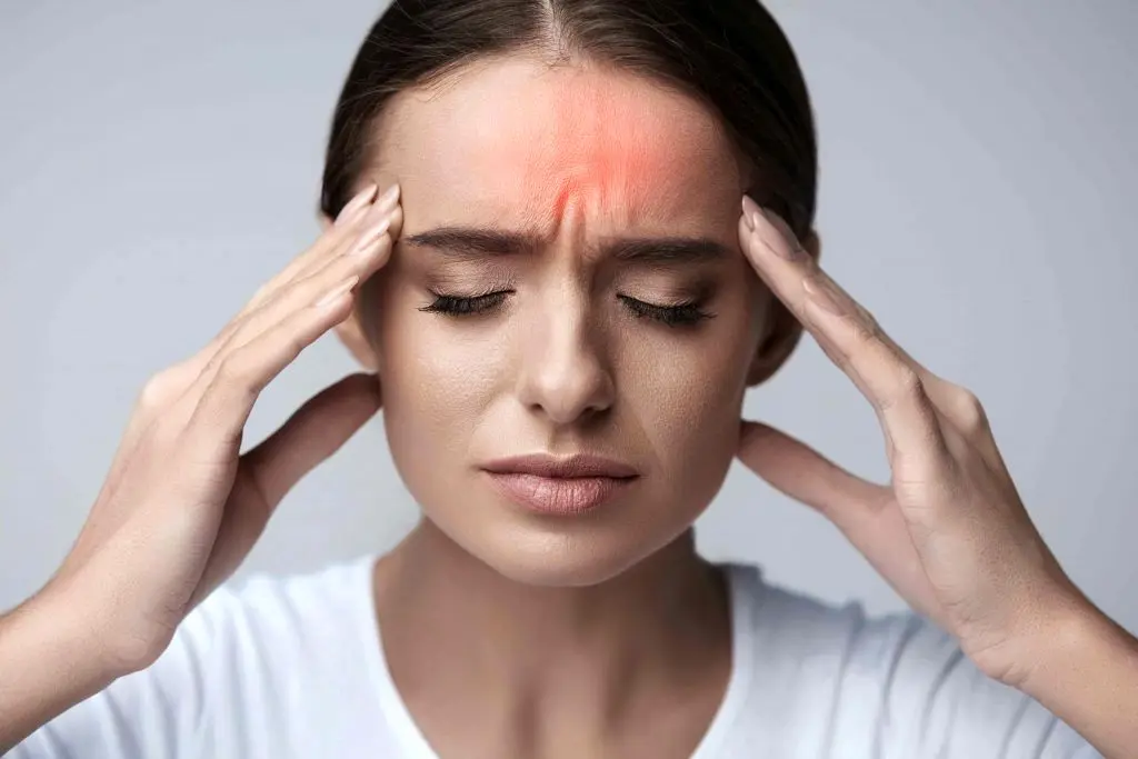 میگرن دارید؟ شاید کوکاکولا و سیب‌زمینی سرخ‌کرده راه نجات‌تان باشد!