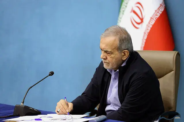 پزشکیان: تلاش‌های بی‌وقفه شاخصه بارز دوران مسئولیت شهید رئیسی است


