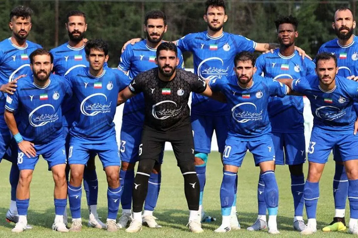 تصویر؛ رونمایی استقلال از پیراهن جدیدش قبل از بازی با تراکتور

