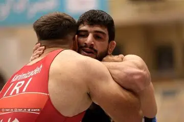 ببینید؛ مبارزه امیرحسین زارع و قاسمپور؛ سورپرایز هواداران کشتی