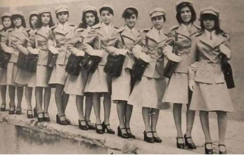دختران مهماندار