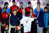 لباس‌ تیم ملی در میدان انقلاب جا ماند؟

