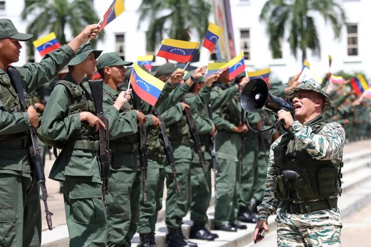 آماده‌باش در ونزوئلا/ افزایش احتمال حمله آمریکا به کاراکاس
