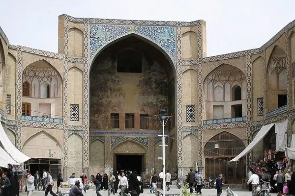 تصاویر؛ میدان نقش جهان اصفهان و سردر قیصریه در دوره قاجار