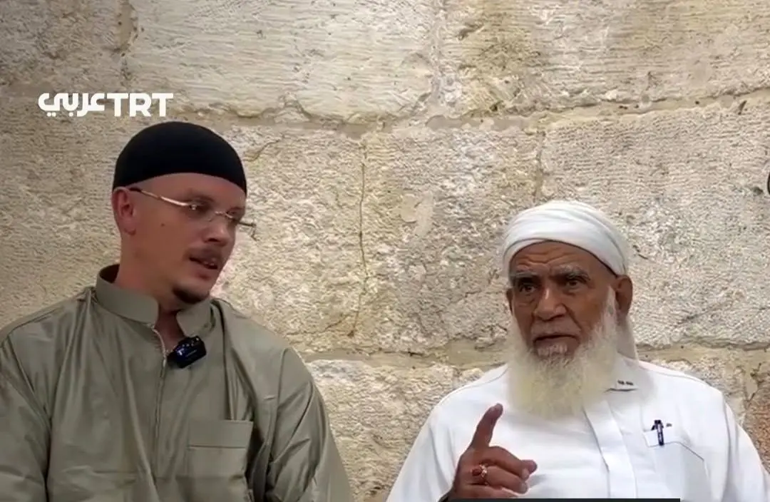 جوان بریتانیایی در مسجدی در نابلس به دین اسلام گروید