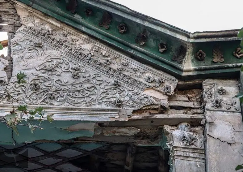 تصاویر؛ ادامه فرونشست زمین در اصفهان