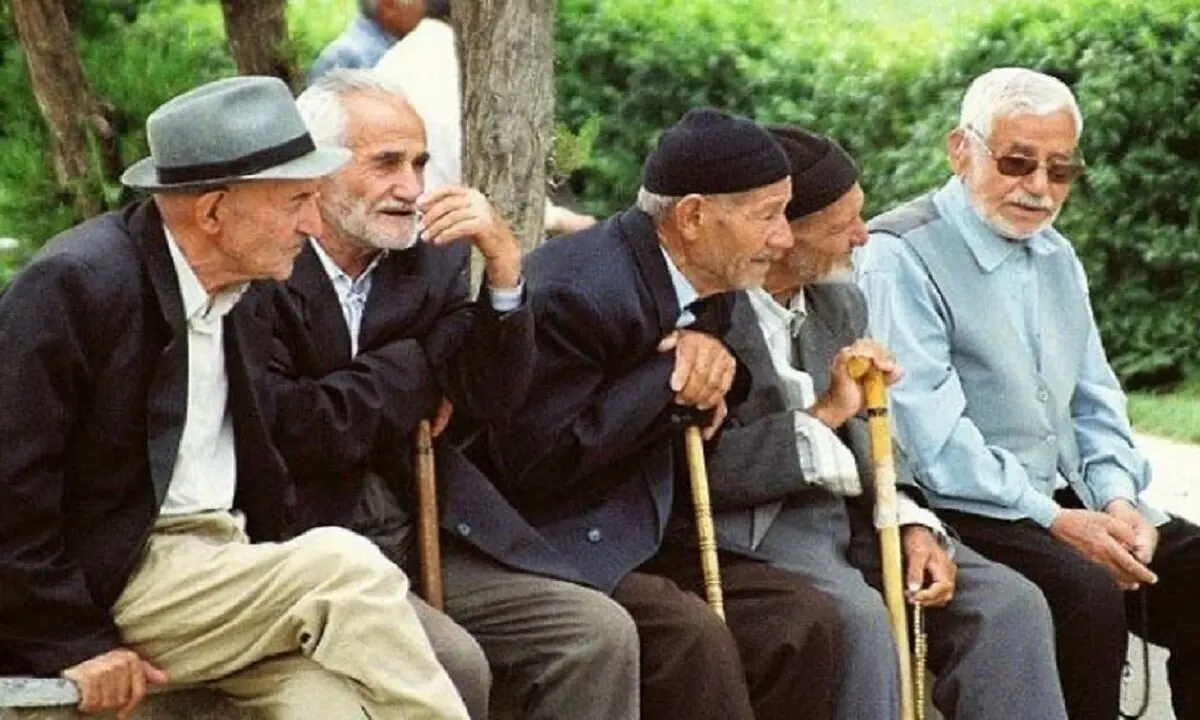 شناسنامه الکترونیک سالمندی برای افراد بالای ۶۰ سال در کشور طراحی می‌شود