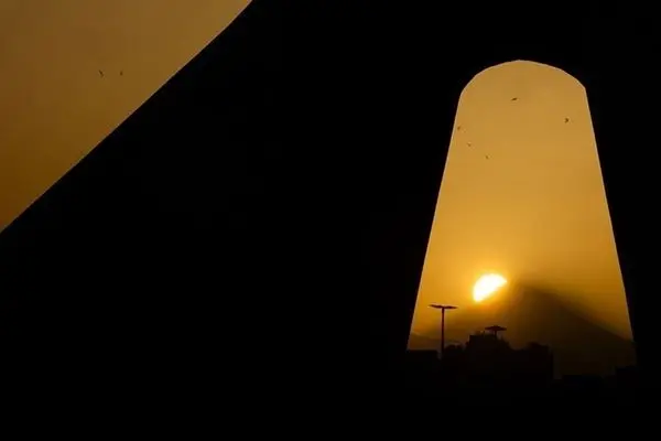 تصاویر؛ لحظه طلوع خورشید از پشت دماوند
