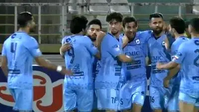 ببینید؛ گل اول چادرملو به پرسپولیس توسط صادقیان دقیقه 57 