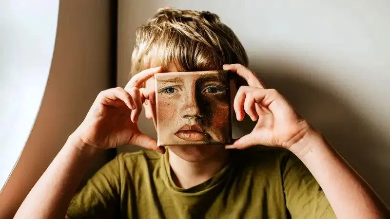 مردانگی، تنهایی و سلامت روان؛ چرا پسرها و مردان جوان از کمک گرفتن می‌گریزند؟ 