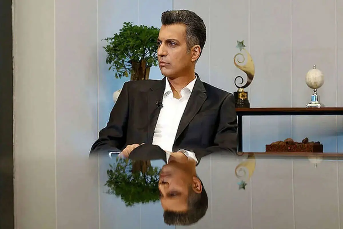 ببینید؛ توهین و تمسخر فردوسی‌پور در تلویزیون توسط مجری جنجالی