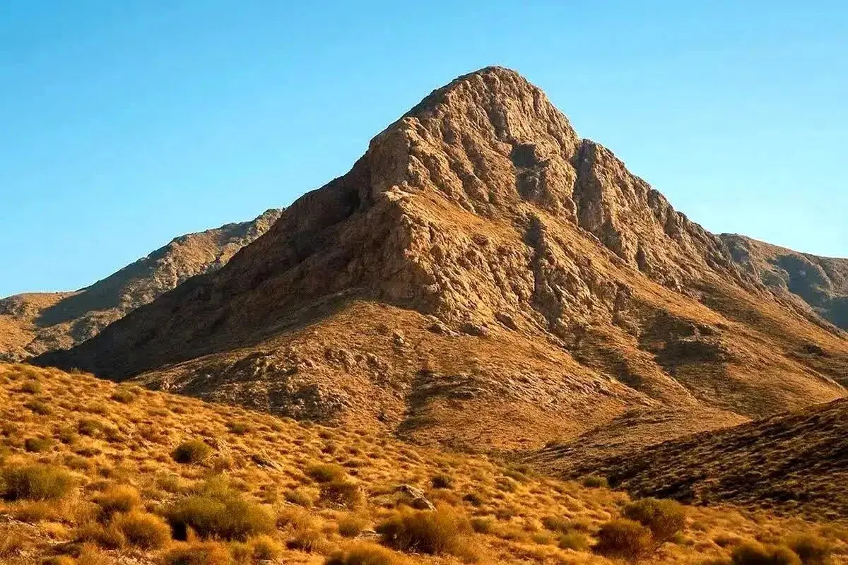 کوه کلنگ گزلا  کجاست و چه تاسیساتی دارد که ترامپ می خواهد به آن حمله کند؟