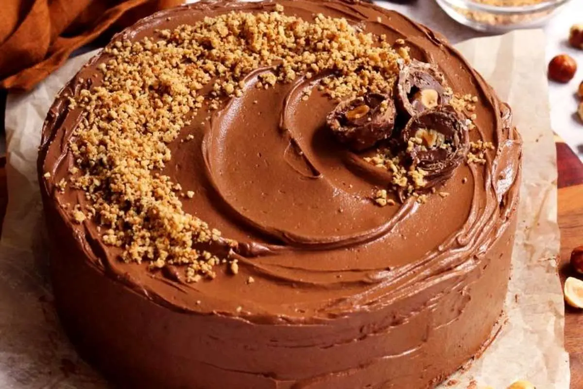 طرز تهیه کیک گلکسی؛ کیک شکلاتی کافی شاپی