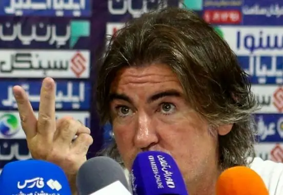 سرمربی استقلال نیامده سوژه رسانه‌ها شد!
