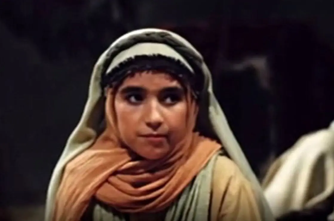  «دینه، خواهر یوزارسیف» در 33 سالگی در کنار برج ایفل