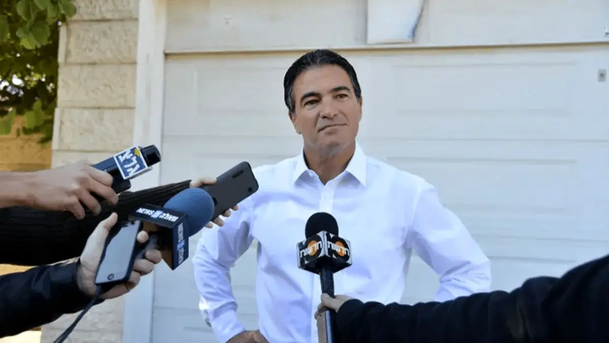 موساد: تجهیزات الکترونیکی بسیاری از کشورها را بمب‌گذاری کرده‌ایم