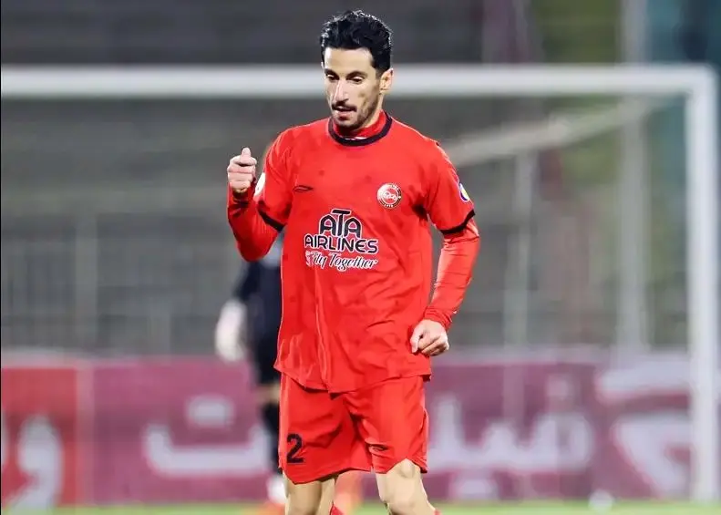 تمدید مدافع مغضوب پرسپولیسی‌ها با تراکتور