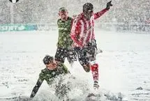 فینال فوتبال کانادا زیر کولاک برف!