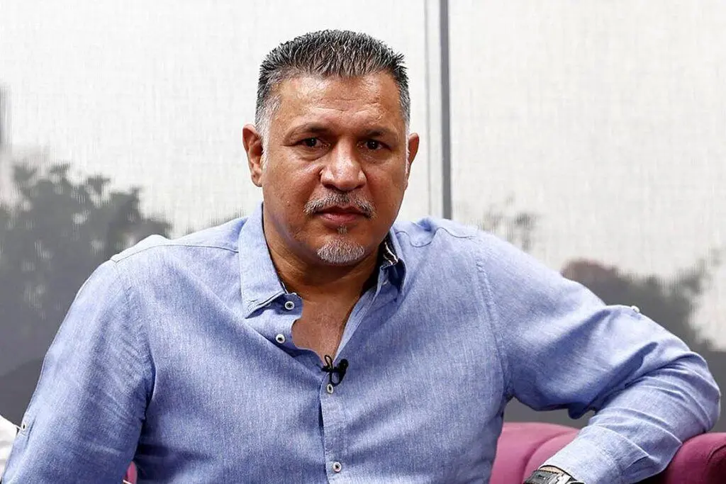 حضور علی دایی و همسرش در نمایش موزیکال رابین‌هود