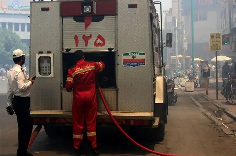 آتش‌سوزی برج مسکونی در خیابان تیموری تهران/ ۷۰ نفر از ساکنان مجبور به تخلیه واحد مسکونی خود شدند
