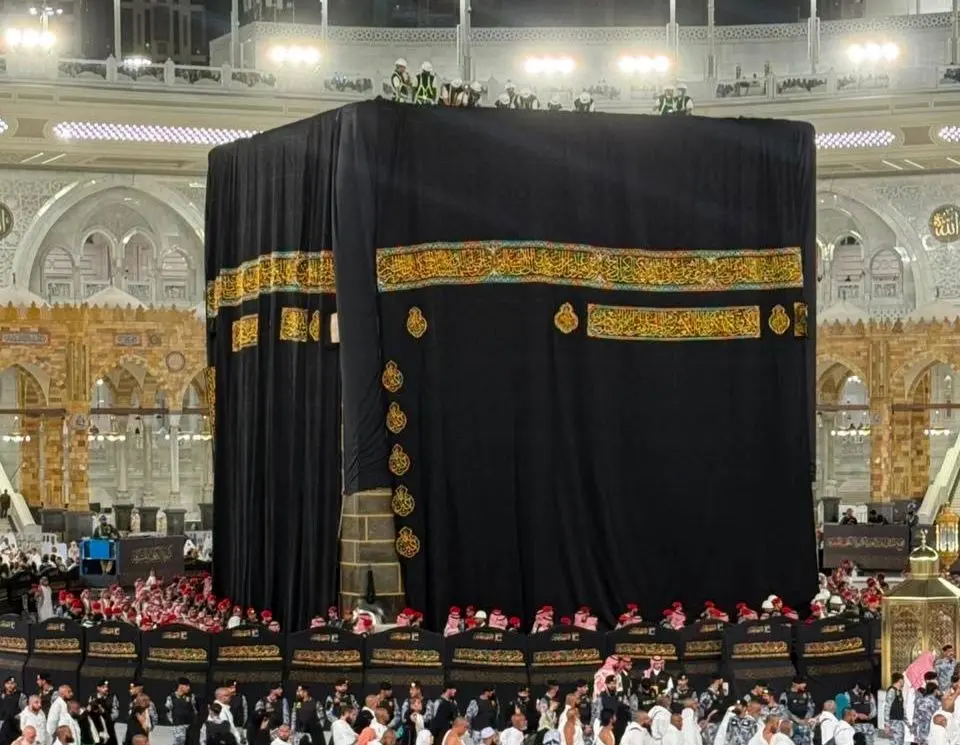پرده خانه خدا تعویض شد