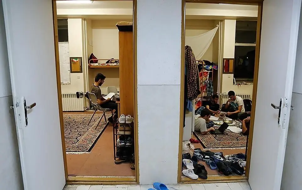 دانشجویان سنواتی از خوابگاه‌ها خط خوردند
