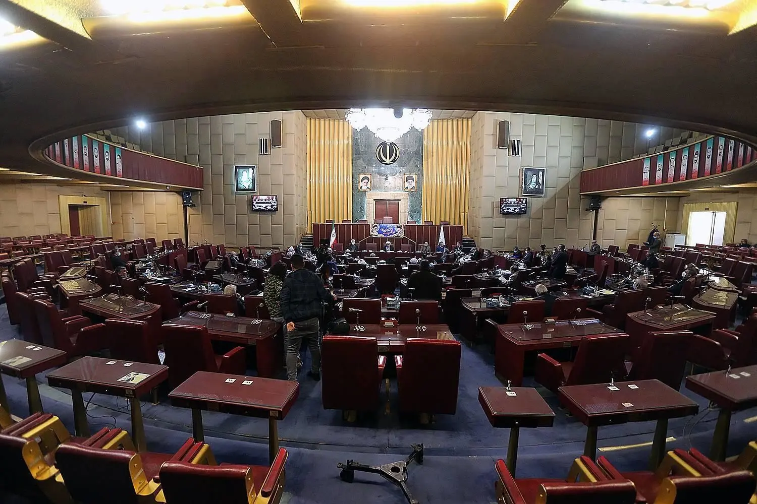 تخریب بخشی از ساختمان مجلس سنای قدیم بر اثر حملات اخیر به تهران