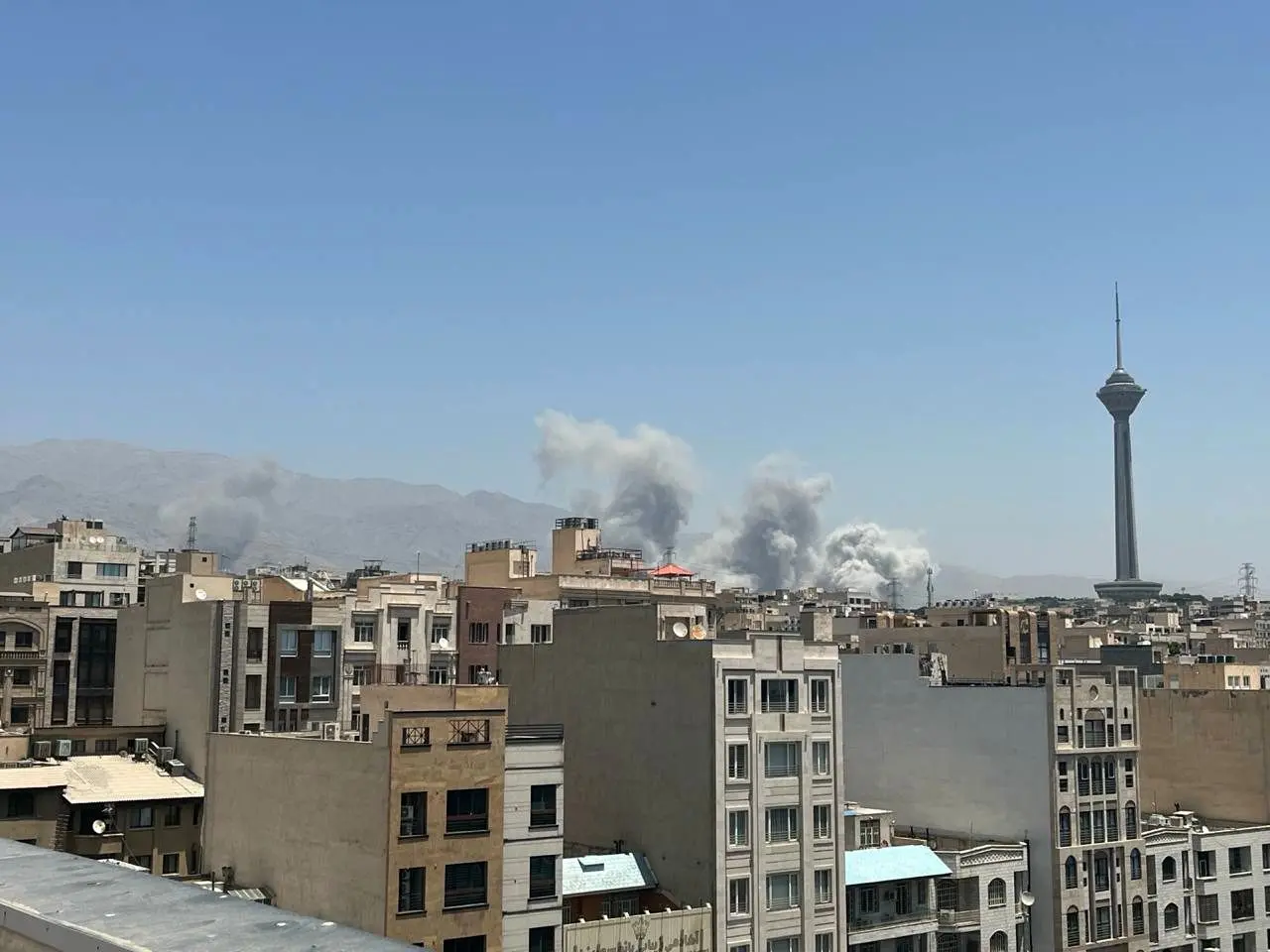 12 روزی که ایران را تکان داد