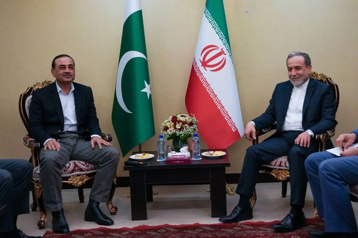 دیدار فرمانده ارتش پاکستان با عراقچی