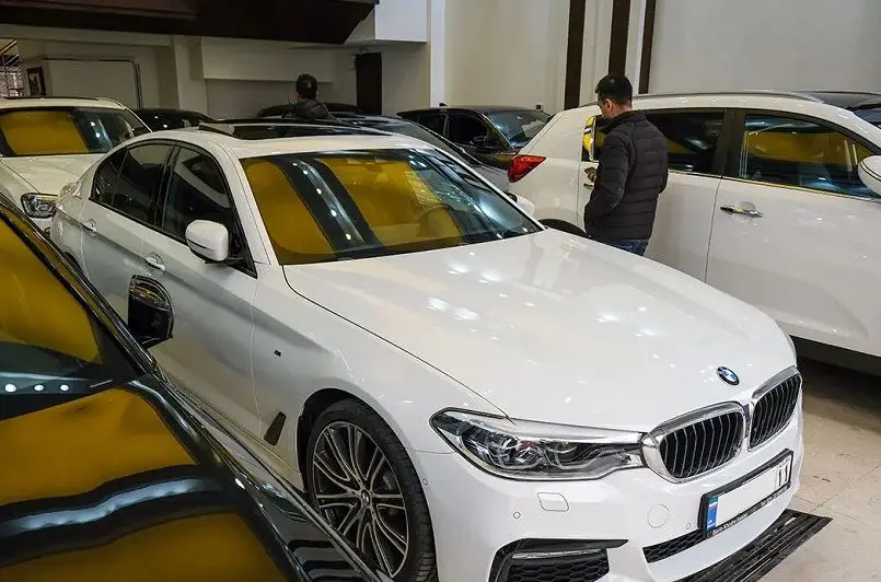 چرا خودرو در بازار خریدار ندارد؟