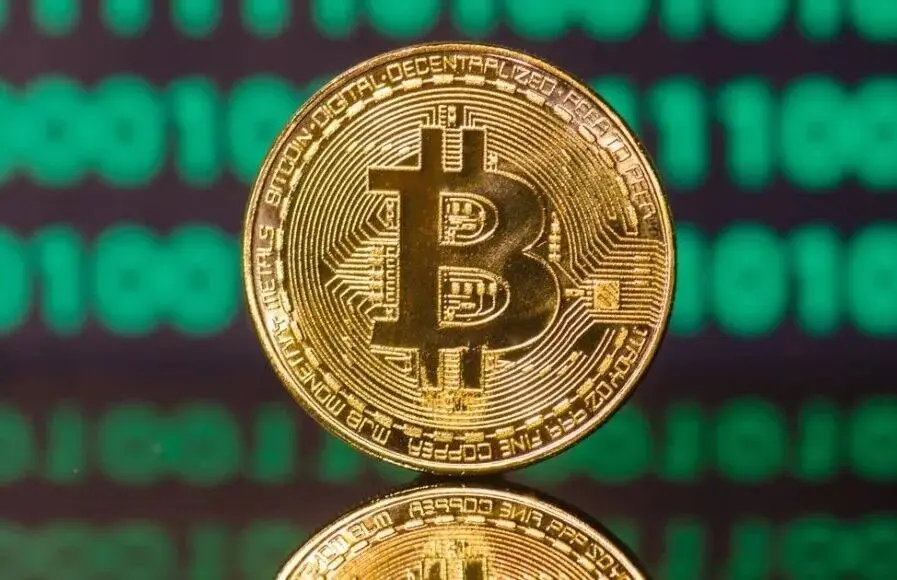 رشد مشکوک بیت‌کوین؛ BTC خلاف مسیر آلت‌کوین‌ها حرکت کرد!  