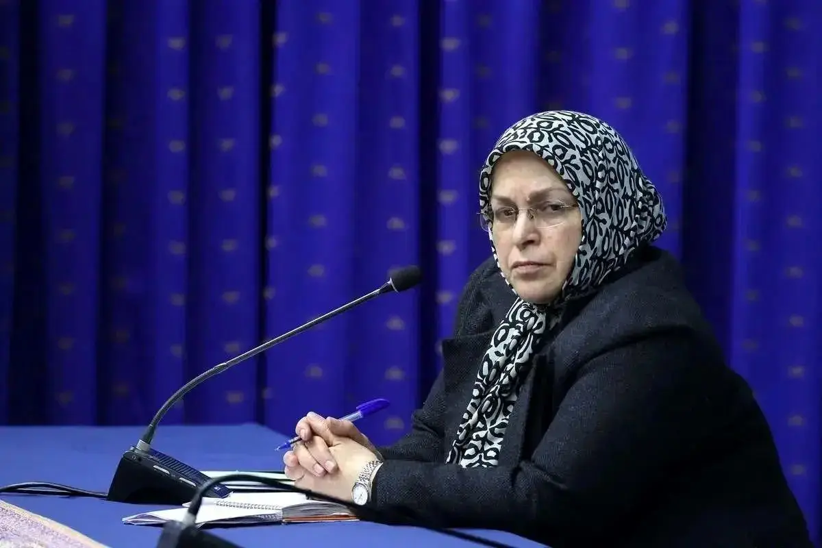 هشدار آذر منصوری/ اگر تغییر مسیر ندهیم باید منتظر آینده‌ای ترسناک‌تر باشیم