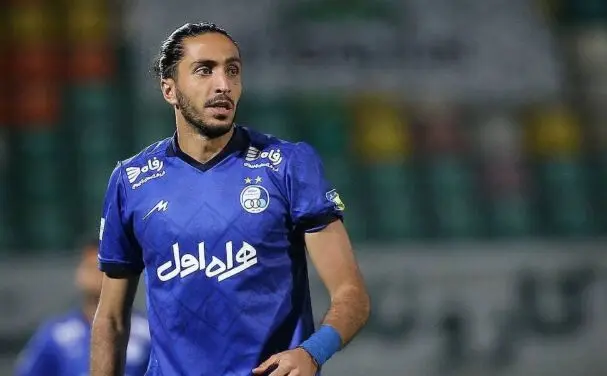 مدافع استقلالی، شاگرد منصوریان در عراق شد