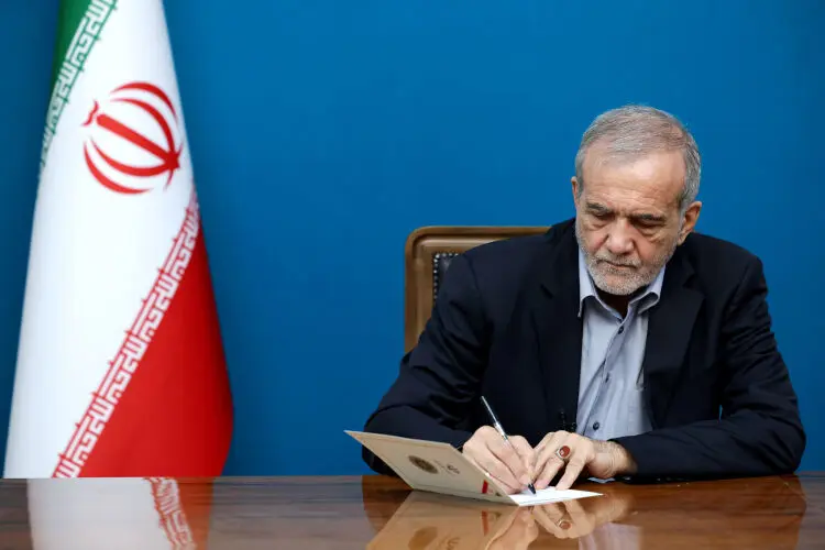 پیام تبریک رئیس‌جمهور پزشکیان به مناسبت نایب قهرمانی تیم دانشجویی ایران در جهان