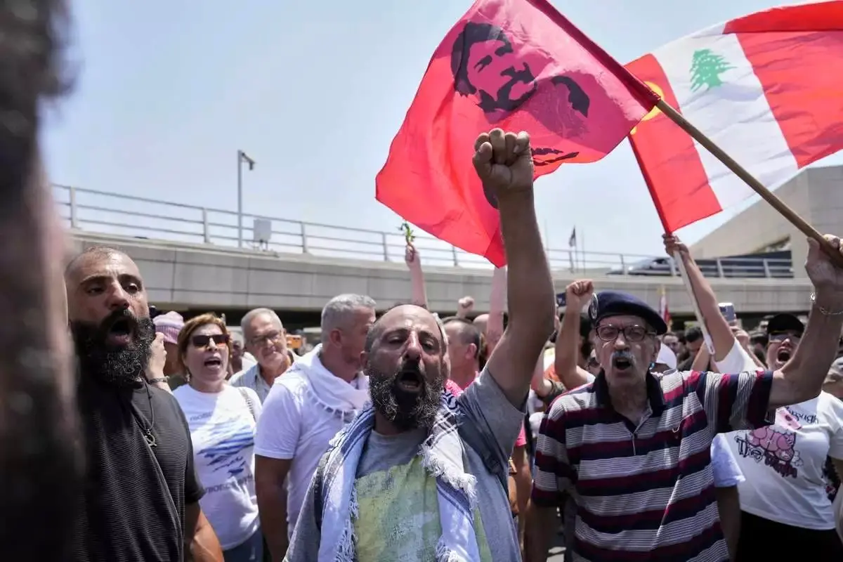 عکس؛ مبارز لبنانی پس از ۴۱ سال از زندانی در فرانسه آزاد شد