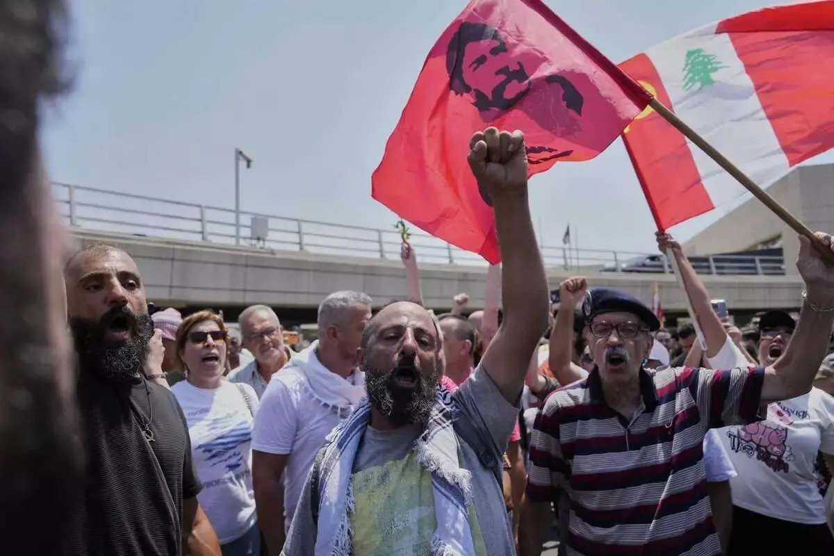 عکس؛ مبارز لبنانی پس از ۴۱ سال از زندانی در فرانسه آزاد شد