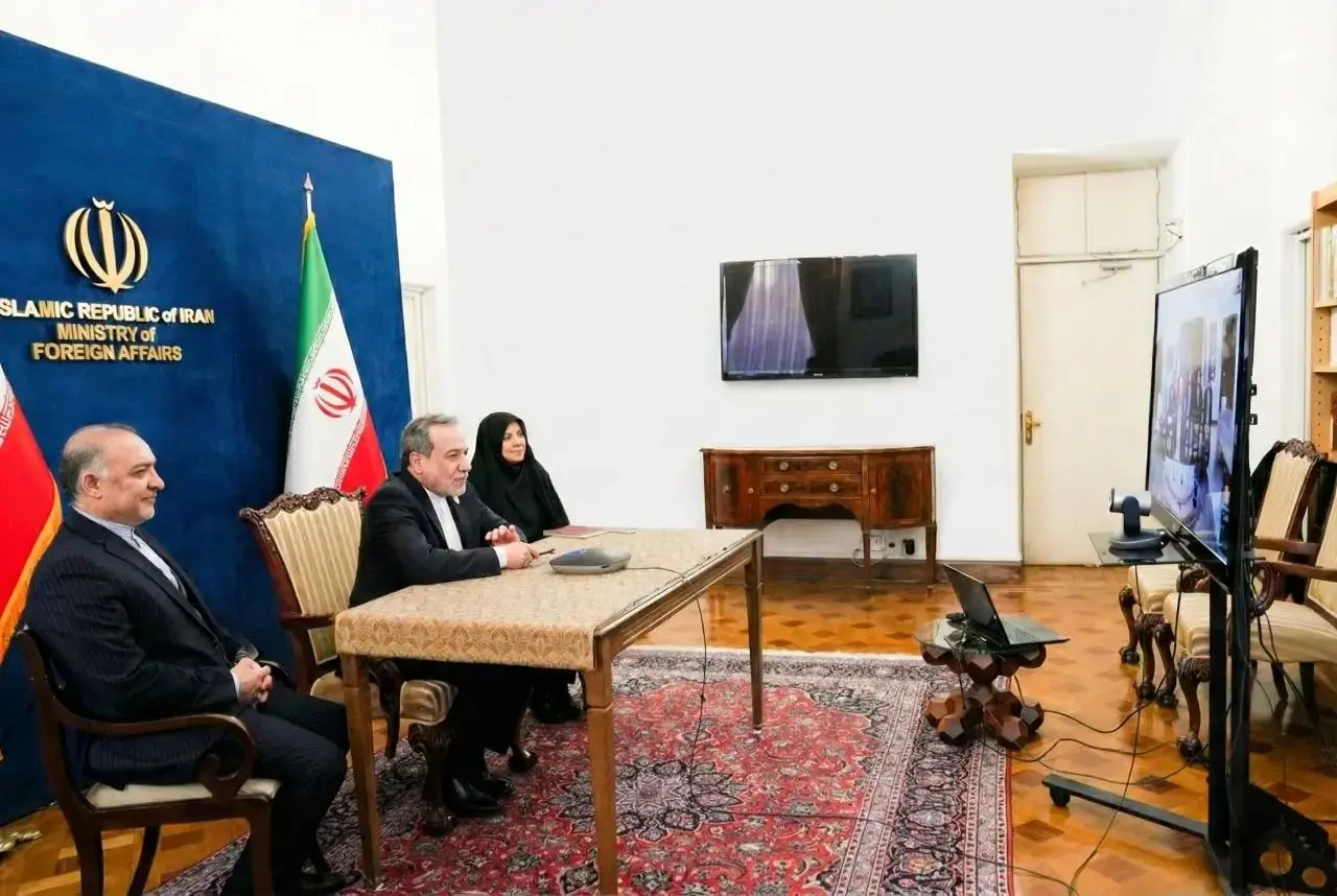 گفتگوی تلفنی وزیر امور خارجه با کارکنان سفارت ایران در ونزوئلا 