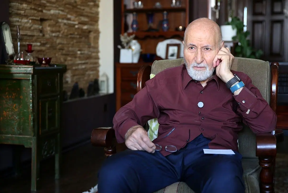 بهزاد نبوی: رفع فیلترینگ فقط دست دولت نیست