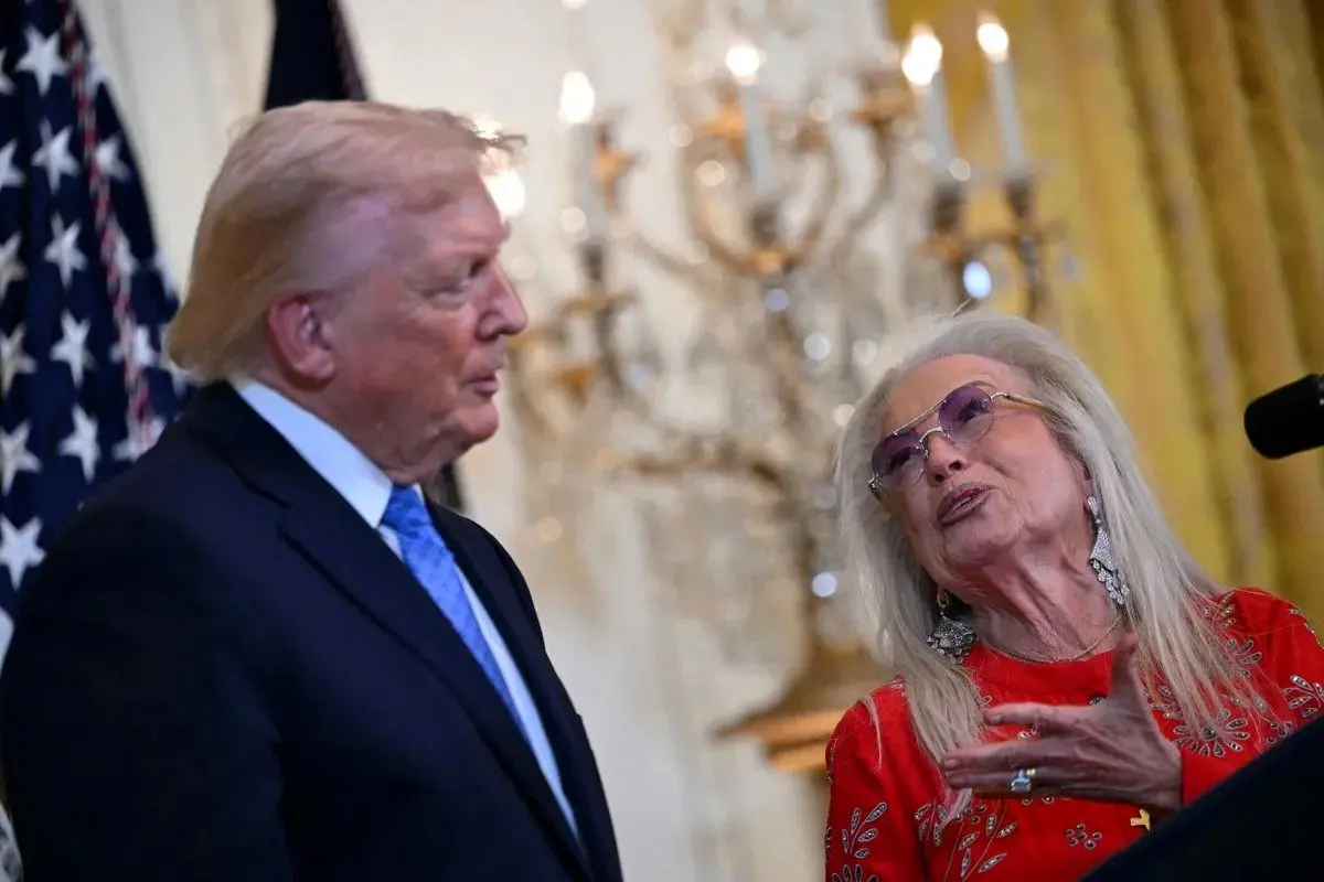 پیشنهاد «نجومی» میلیاردر صهیونیست به ترامپ برای تمدید ریاست‌جمهوری‌اش