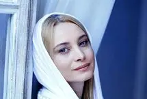 خاطره عجیب مریم کاویانی از انگشت زدن کیانوش عیاری در چای
