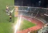 ببینید؛ آتش‌بازی هواداران فوتبال یک بازیکن را مجروح کرد