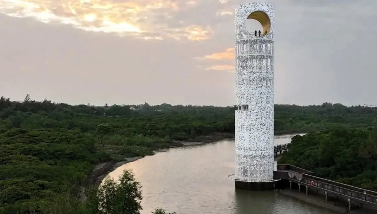 برج ماه؛ یکی از تماشایی‌ترین برج‌های رصد در جهان