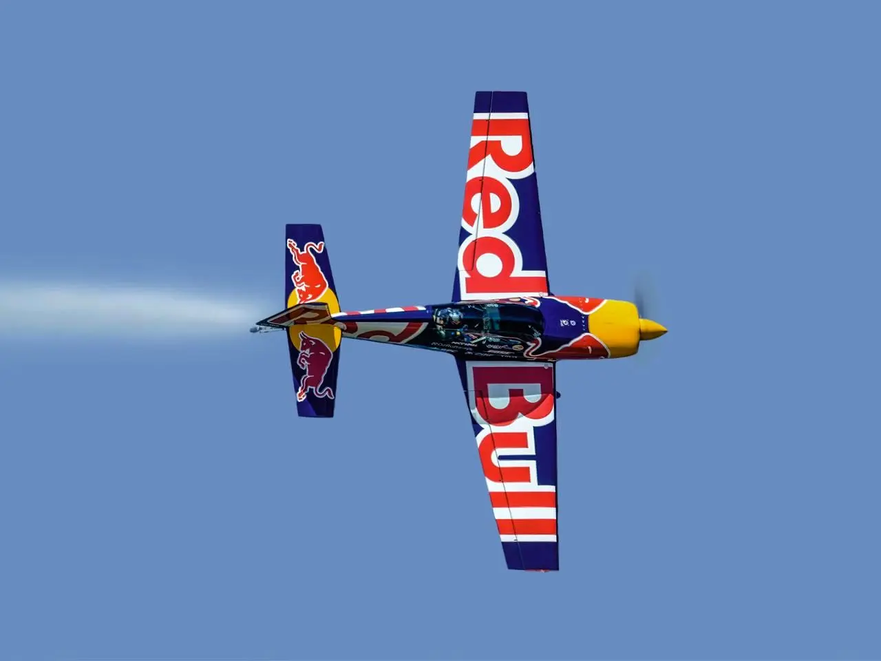 فرود و برخاست تاریخی هواپیما روی قطار در حال حرکت