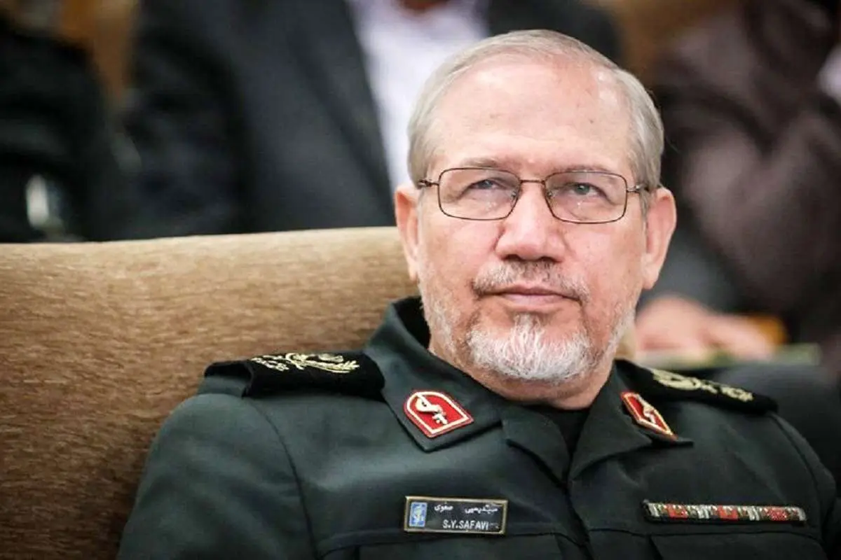آقای رحیم صفوی! در برابر خدا ادب داشته باشید/ دعا کنید خداوند سعادت شهادت نصیب کند حتی در استخر!