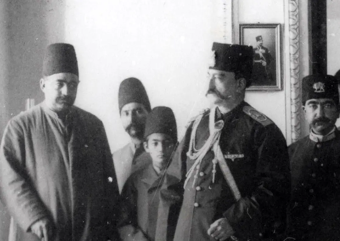 «همسران و دختران ناصرالدین شاه» در کاخ سلطنت‌آباد؛ سال 1271 