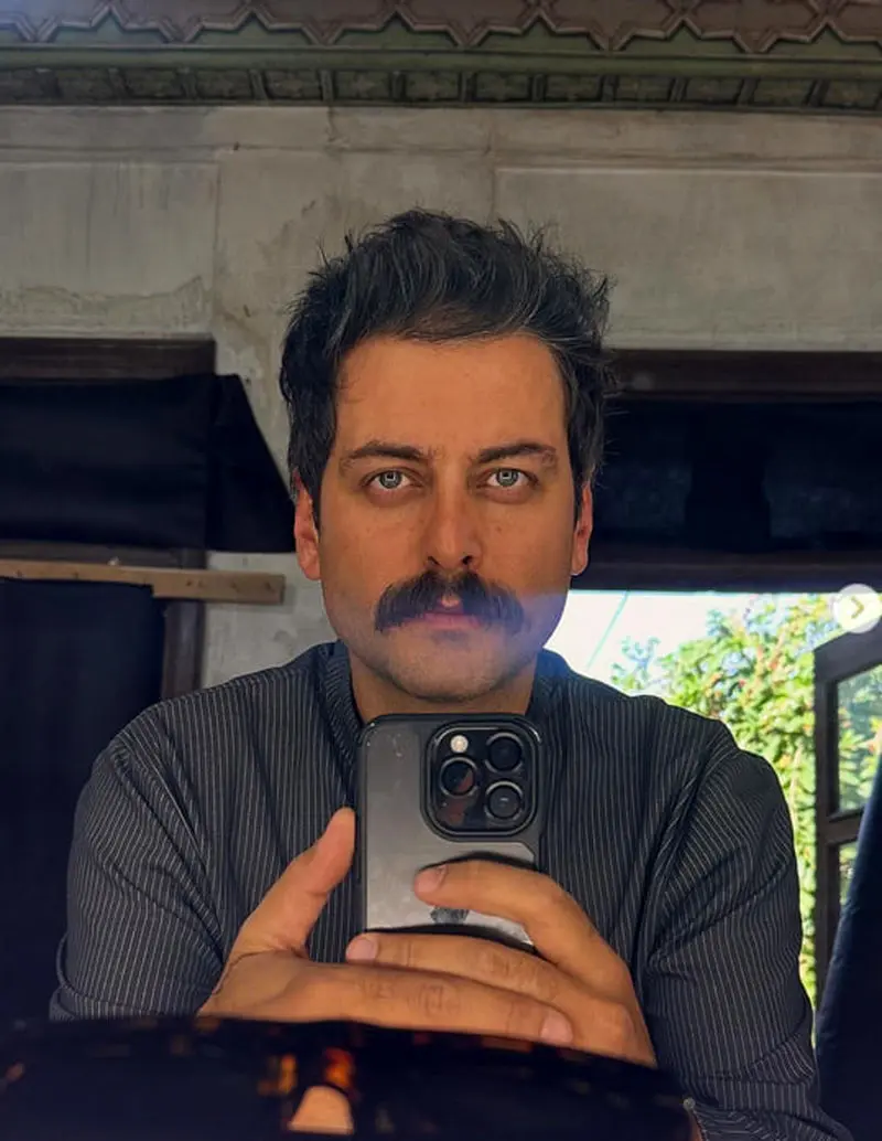 احمد پورخوش