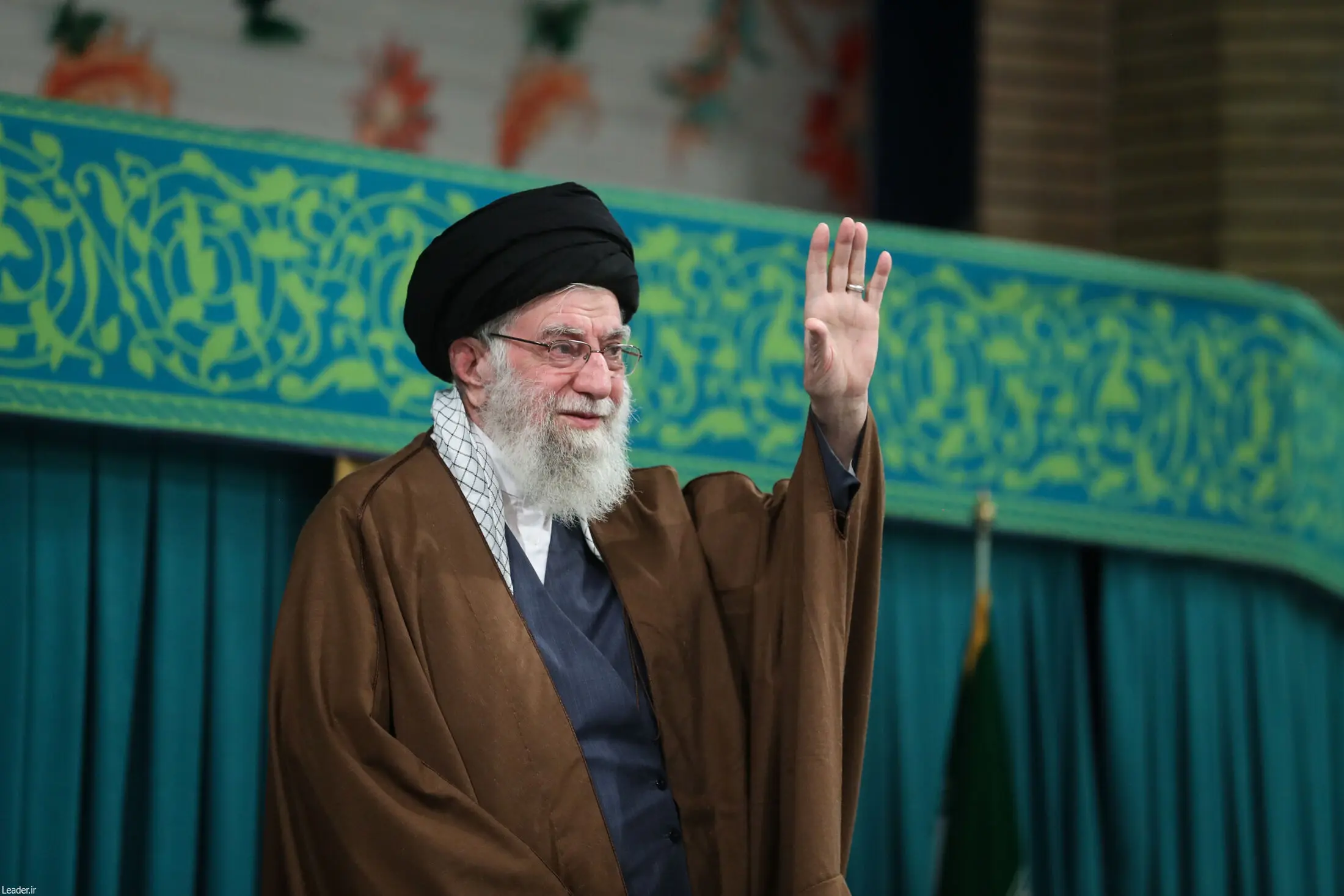  واکنش رهبر انقلاب به شعر مداح خوزستانی درباره گرد و غبار و هوای ناسالم در این استان