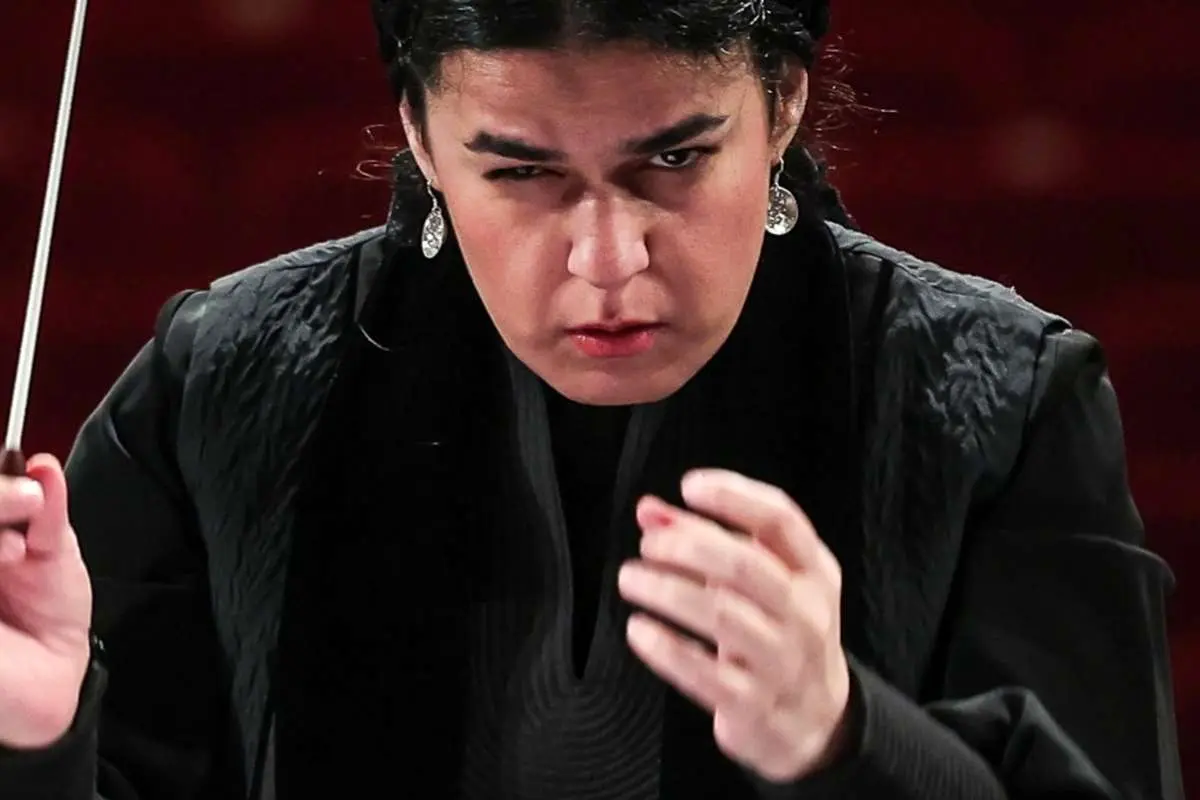 تصاویر؛ تمرین ارکستر سمفونیک تهران به رهبری «پانیذ فریوسفی» 